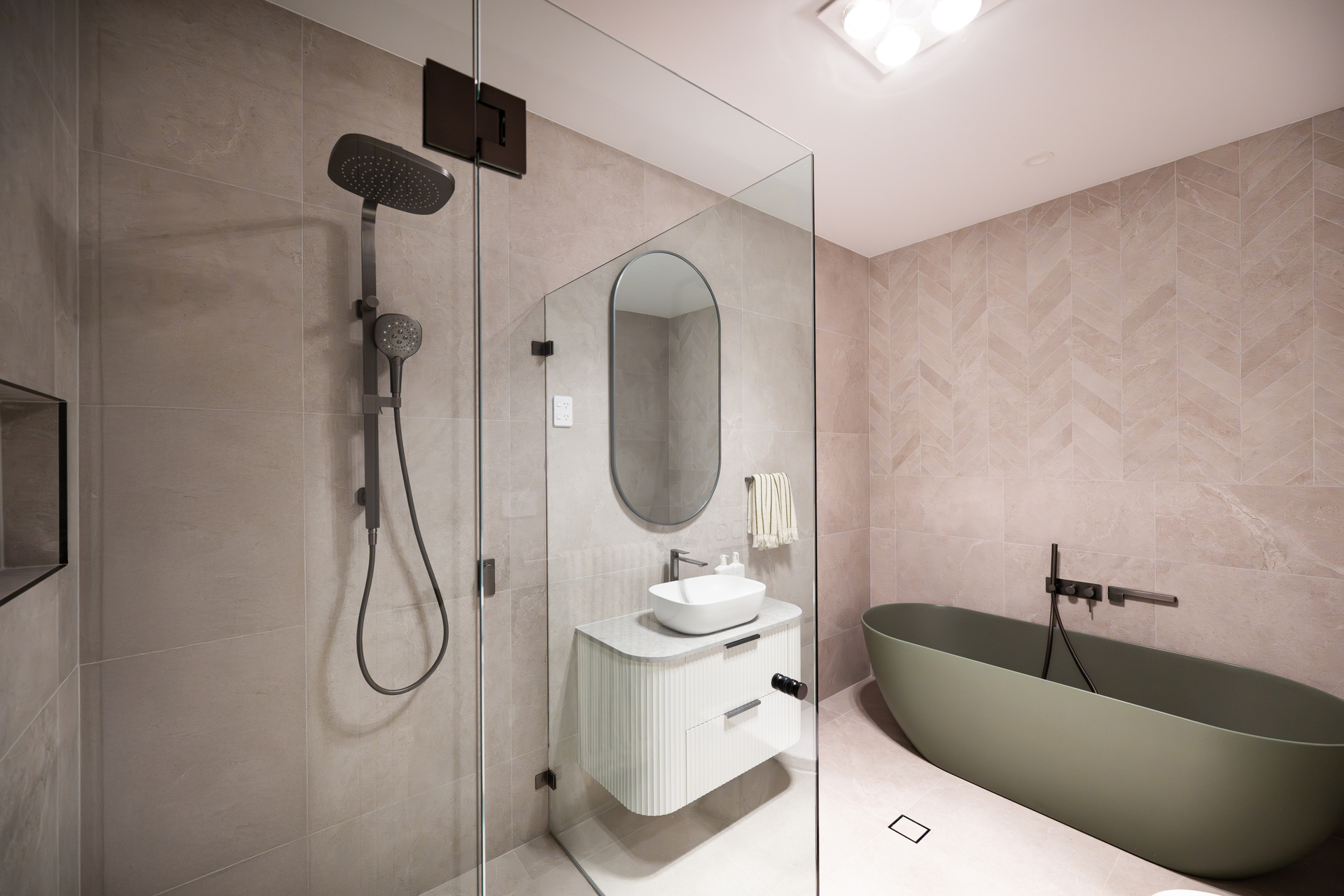 177595851919702152-rsd-1