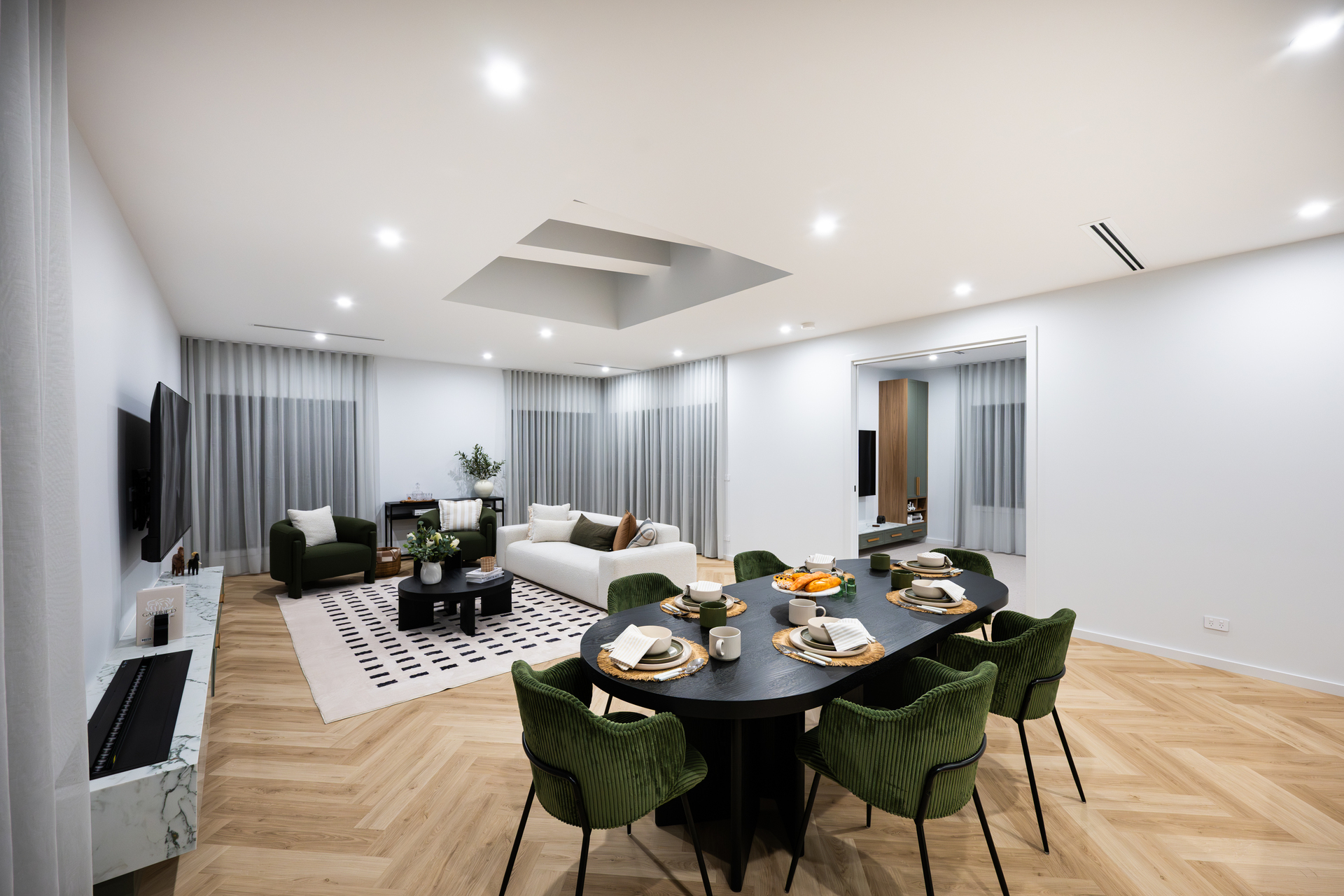 177595852418339089-rsd-1